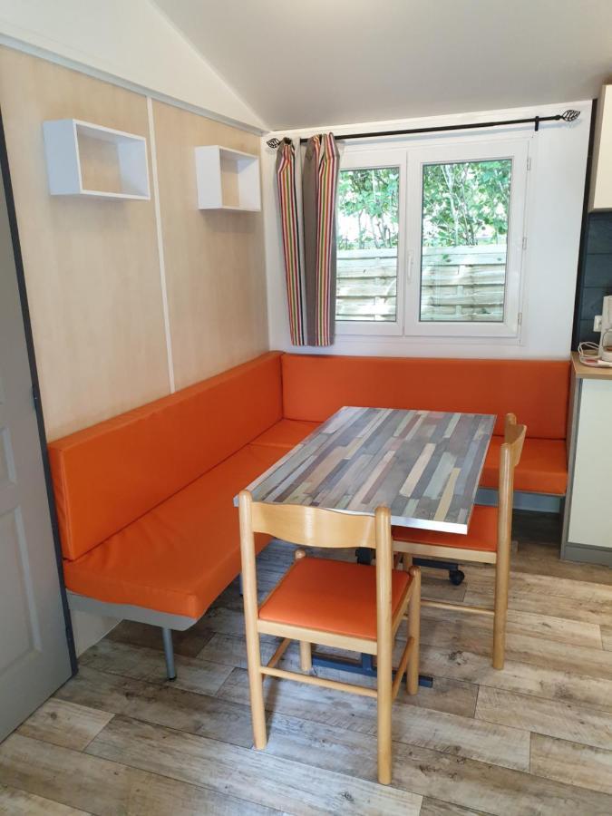 Camping Le Moulin Du Roy 레벨 외부 사진